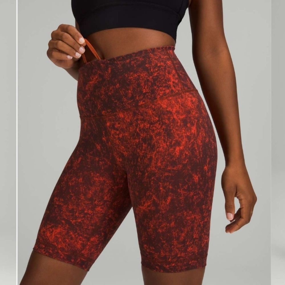 Lululemon Wunder Train High Rise Short Print Autumn Size S